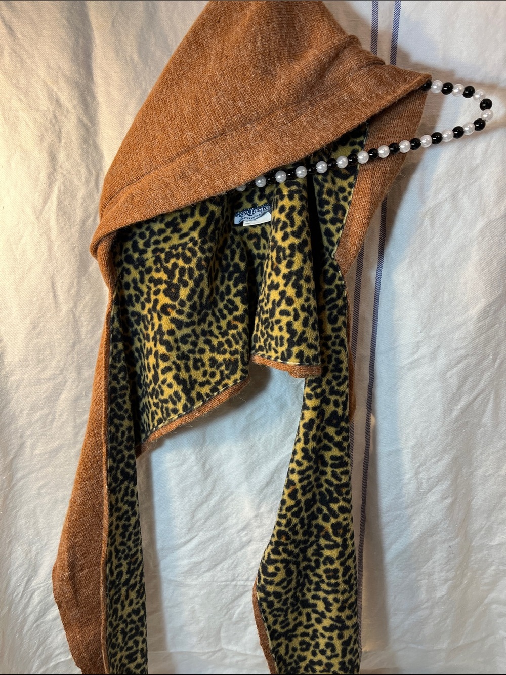 350 Below hooded scarves 🧣